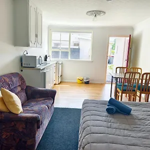 3* Motel Ferry